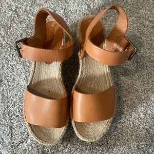 Soludos Minorca High Platform Leather Sandal, size 8